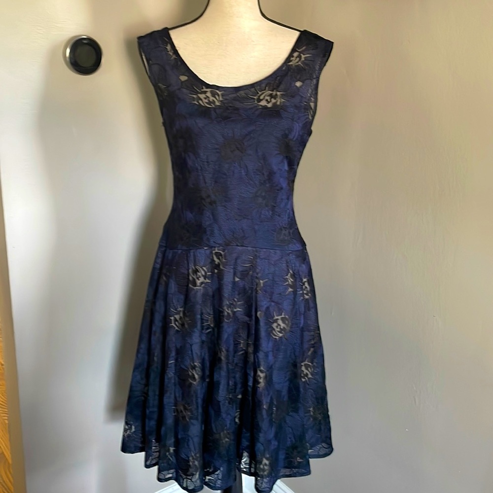 Vera Wang lace floral navy black dress